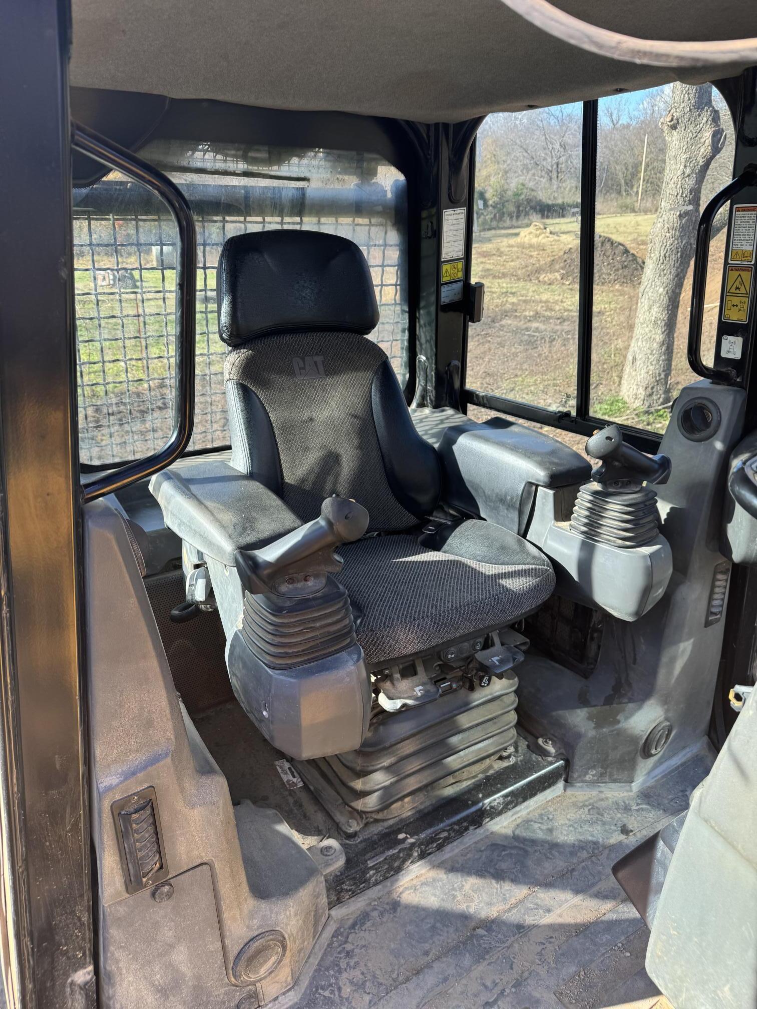 2019 CATERPILLAR D6K2 XL - Image 33